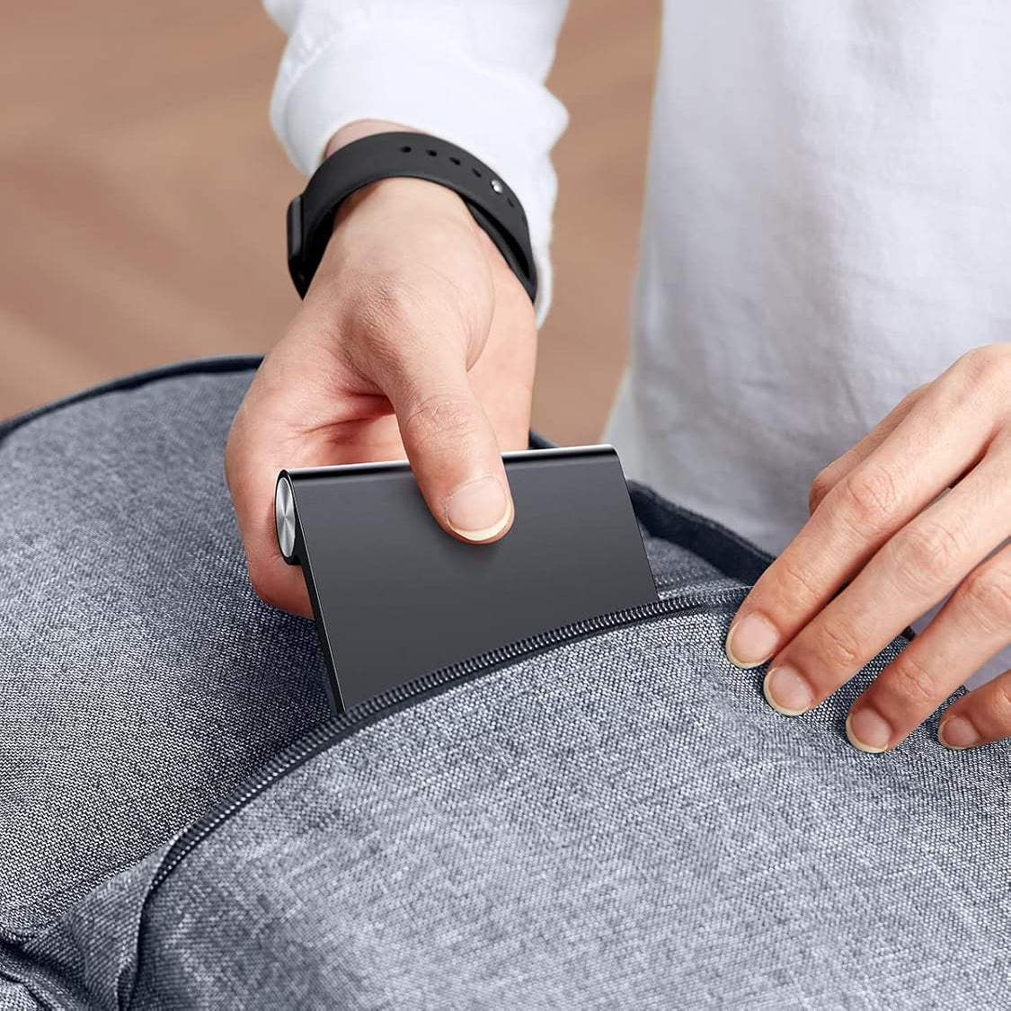 Faltbarer Handyhalter für unterwegs & Schreibtisch